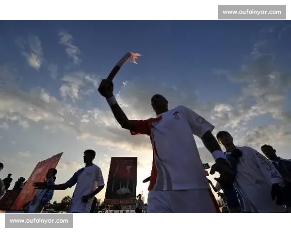 奥运圣火点燃激情与梦想传递和平友谊的光芒 奥运圣火点燃激情与梦想传递和平友谊的光芒
